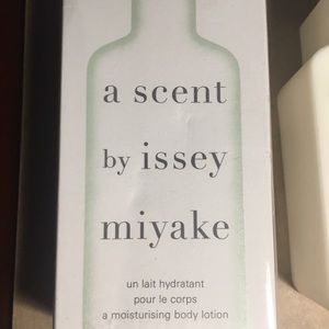 Issy miyaki  body lotion